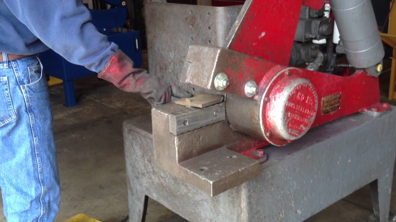 R.E.S. CORP USED CONSTELLATION MODEL 1 1/2 - 8 INCH SHEAR