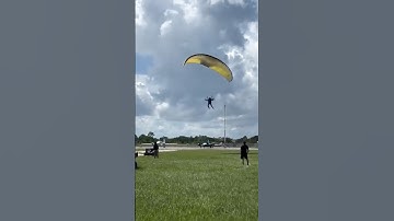 What not to do! Tag a friend that flys like this 😂 #paramotororlando #paramotor #shorts