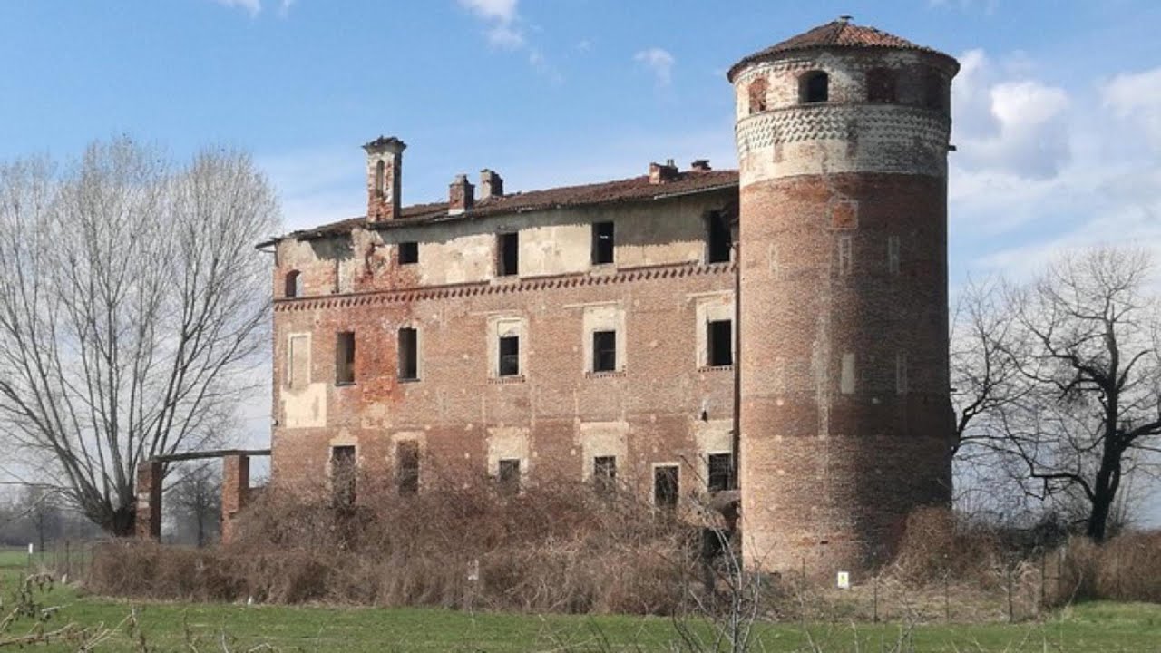 IL CASTELLO DI PARPAGLIA ABBANDONATO