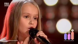 The Voice Kids Romania 2017 - Astrid Muthu (Cancao do Mar)