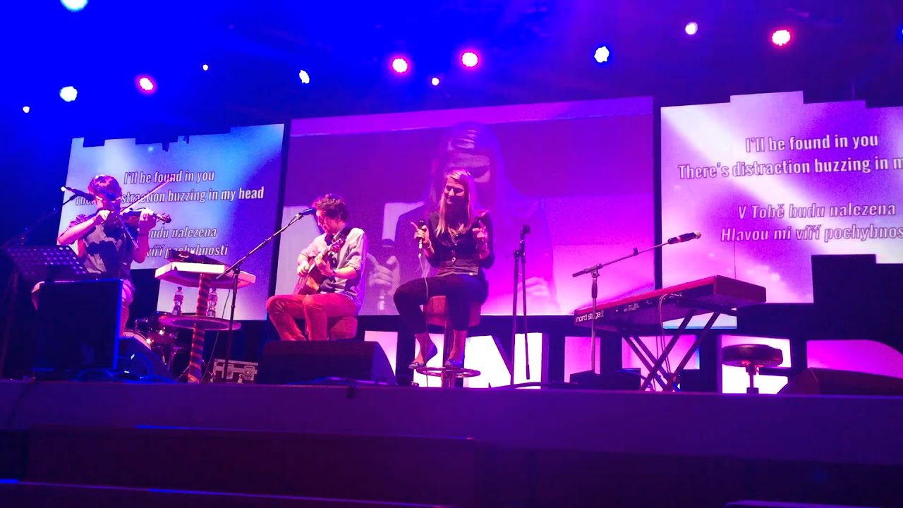 Shadowfeet - Brooke Fraser - Nenadarmo [live cover] UNITED 2015 - YouTube