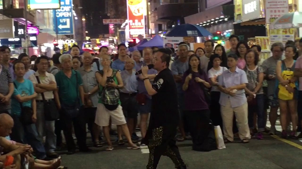 旺角街頭表演-（2017-06-25）旺角羅文~ Andy唱 