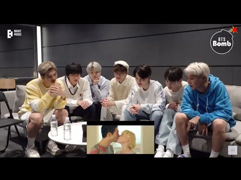 ردة فعل بتس على قبلة في أغنيتهم 