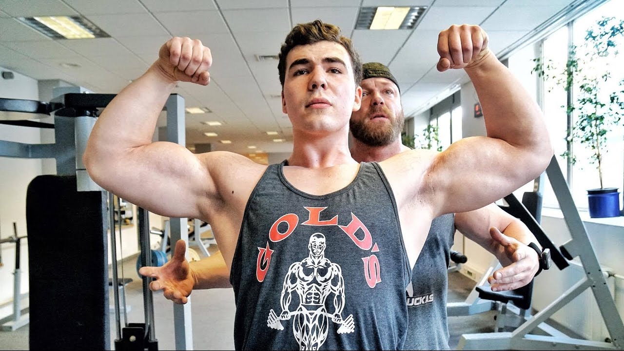 37kg Masse in 2 Jahren - BODYBUILDING TALENT!? knackpo übungen fitnessstudio