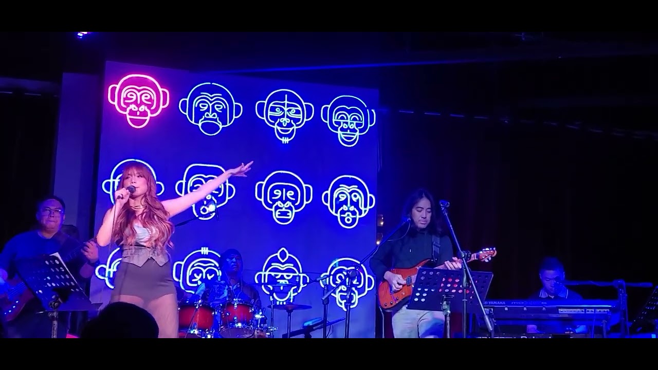 Nina Live at 12 Monkeys