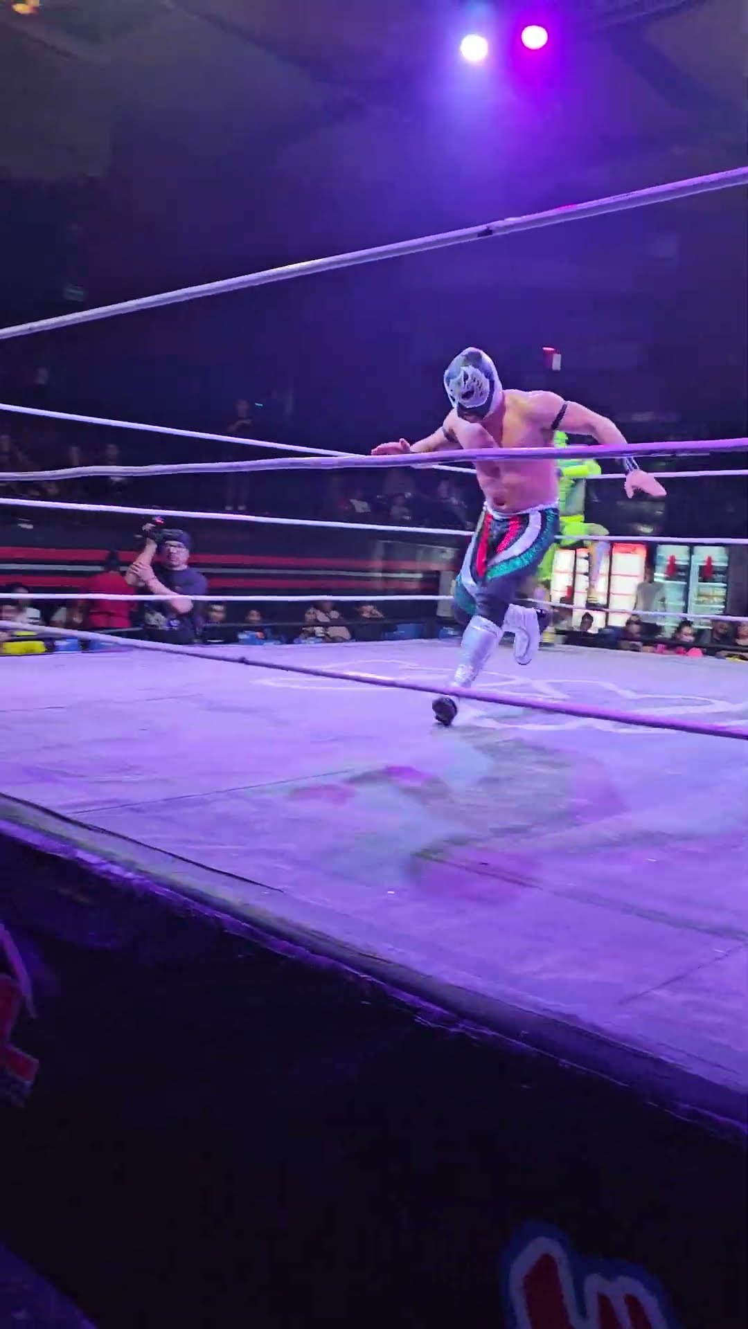 Tope del Halcón Suriano Jr en la Arena Naucalpan