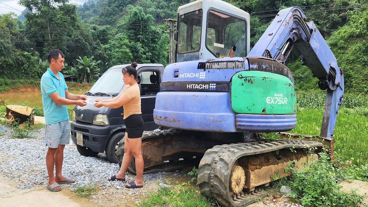 full video: Genius Girls' Challenge: Restarting a DAIHATSU Truck That Stopped Working for 18 Years