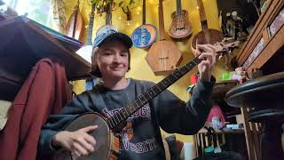 Twinkle Twinkle Little Star on banjo - slow to fast to unhinged