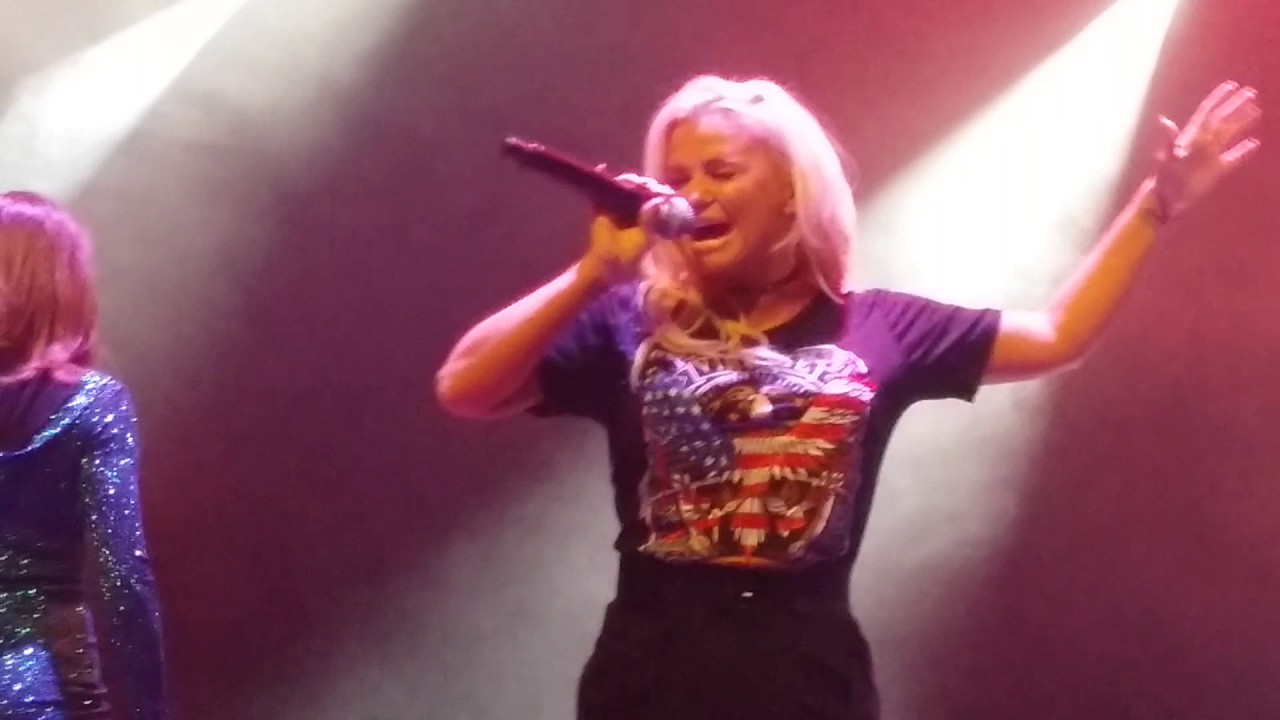 Atomic Kitten-  Right Now LIVE in New Zealand 2017