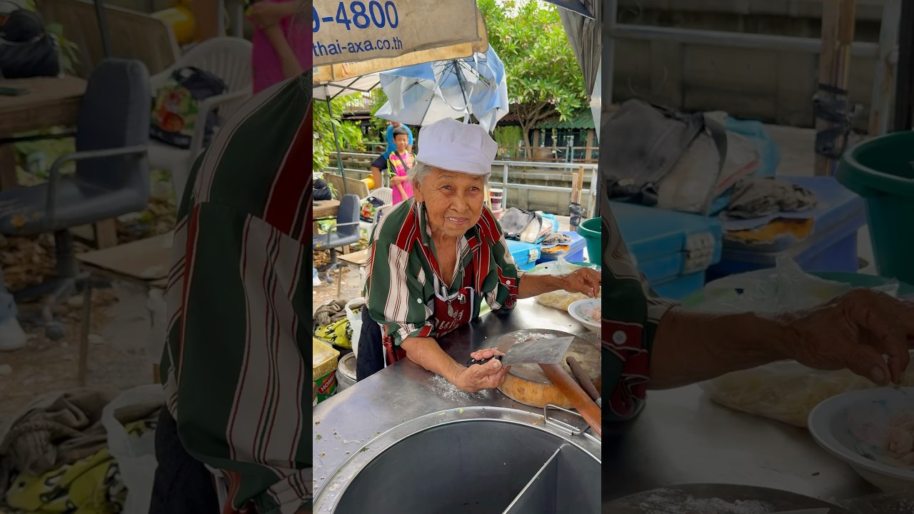 ก๋วยเตี๋ยวยายใจ 86 ปี สู้ชีวิต!! ผมขออุดหนุนหมดร้าน!? พิกัดร้าน : ก๋วยเตี๋ยวยายใจ @ซอยพึ่งมี50 📍
