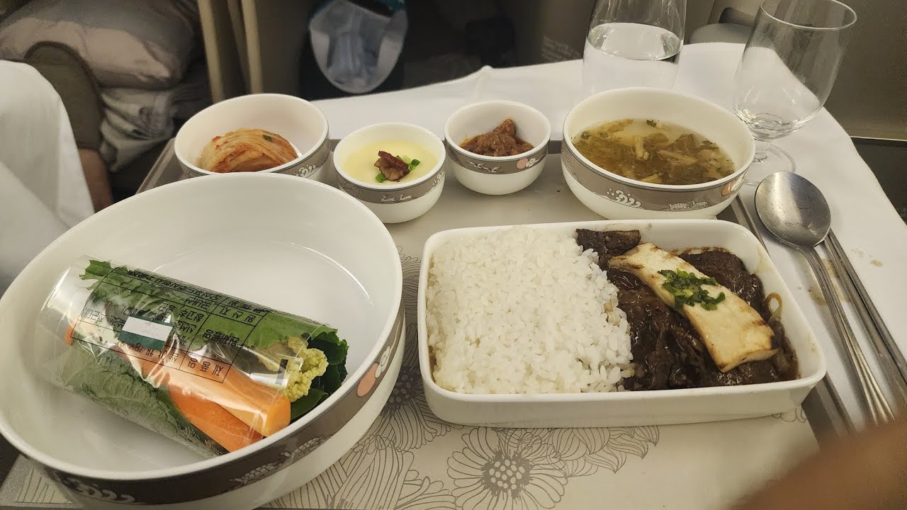 아시아나 비지니스 로마 탑승 후기 세계 기내식대회 금상받은 쇠갈비구이쌈밥 가벼운식사가 또 나와요,간식까지~ K-FOOD 인천공항 1터미널 비지니스 라운지