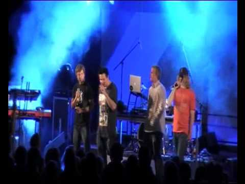 Connection Posse feat. Matias "Vapaa" bekijken op YouTube Connection Posse feat. Matias "Vapaa" bekijken op YouTube