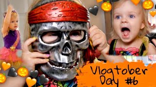 VLOGTOBER DAY #6 | Halloween fancy dress up with Isla