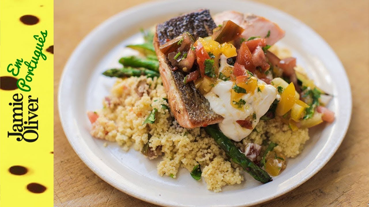 Salmão Grelhado com Cuscuz de Tomate | Jamie Oliver em Português