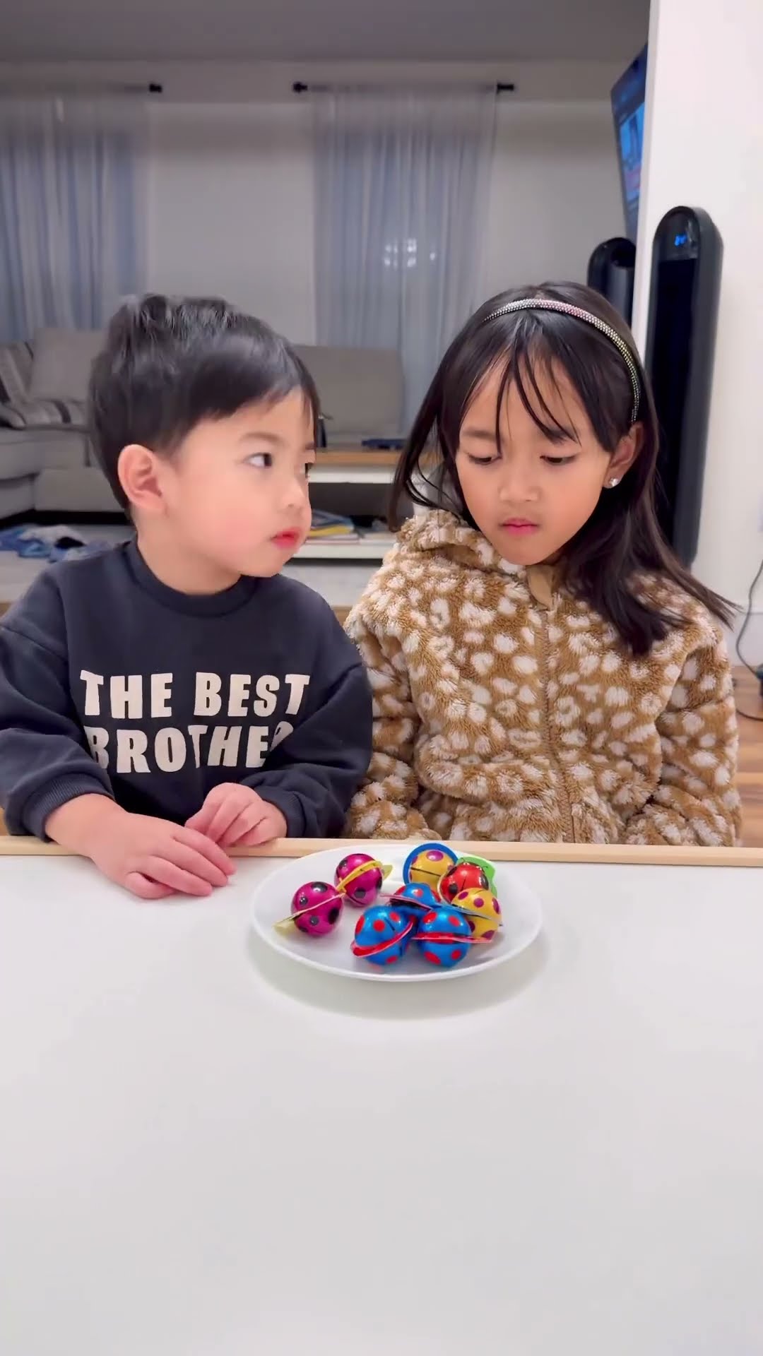 She doesn’t like baby brother’s kiss ????❤️✅?