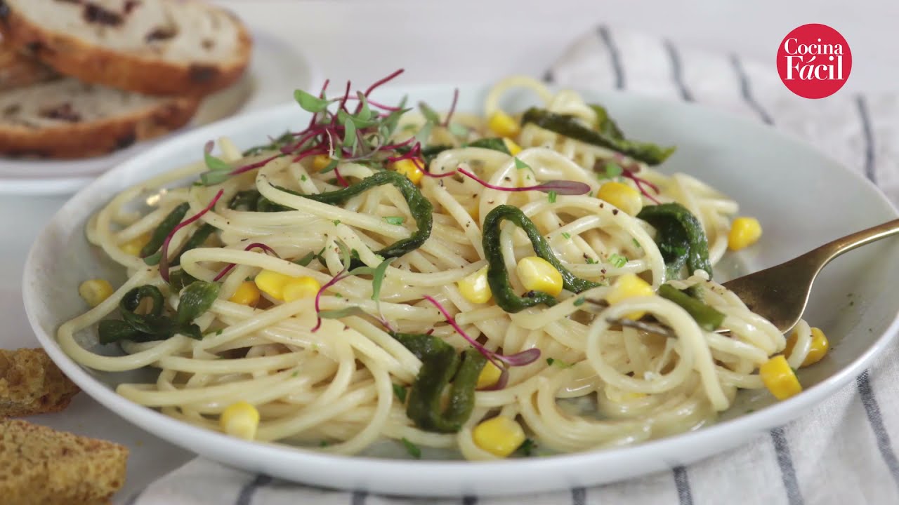 Pasta con crema de elote y poblano | Cocina Fácil - YouTube