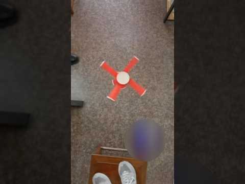 Как сделать вертолет при помощи стаканчика