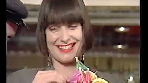 Swing Out Sister on Wide Awake Club (16/11/86)