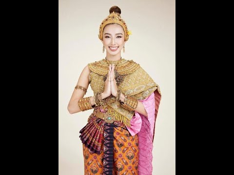 Video Lần đầu tiên mặc trang phục sari của Ấn Độ, Hoa hậu... - youtube