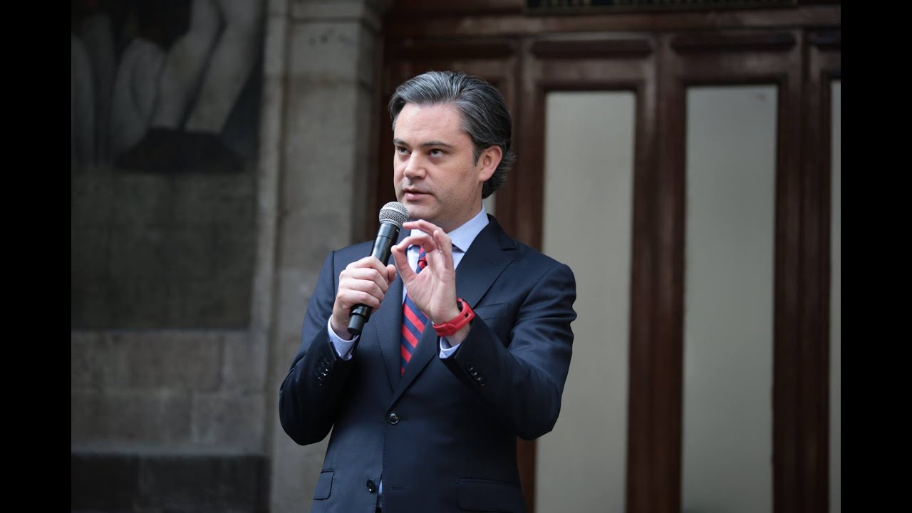 Declaraciones a la prensa.- Mtro. Aurelio Nuño Mayer, secretario de Educación Pública sept cinq