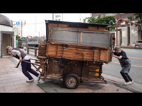 福岡･天神 1962年創業の屋台を受け継ぐ女将と大将の屋台は天ぷらが名物の常連たちで賑わう人気屋台！Japanese Tempura Fukuoka Yatai food stall vendor