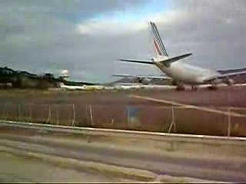 *** May 2009 Update *** I just took a weekend trip to SXM and shot a much better video: www.youtube.com ************************** Air France Airbus 340 taking off from St. Maarten, Princess Juliana Airport (SXM) with engine thrust sandblasting beachgoers!