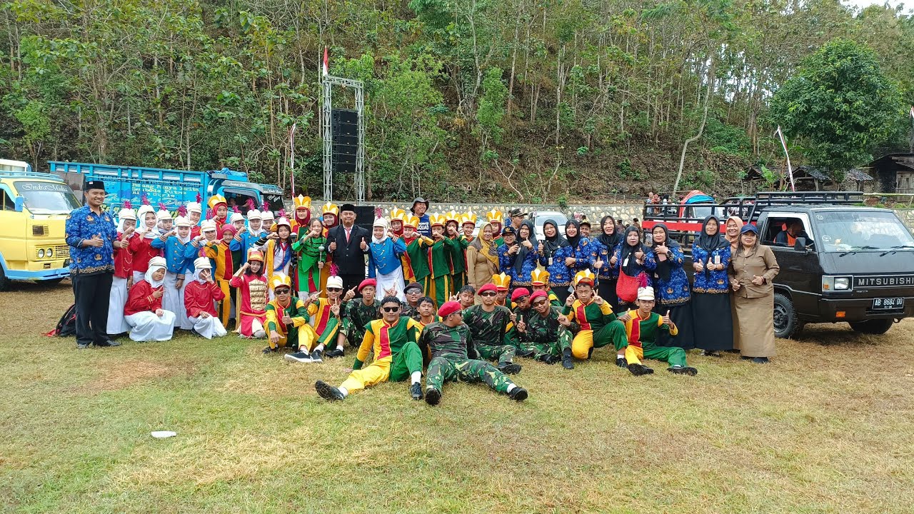 Penampilan Marchingband GIRILOKANANTA SMPN 1 PARANGGUPITO di Hut RI 78 Kec. Paranggupito