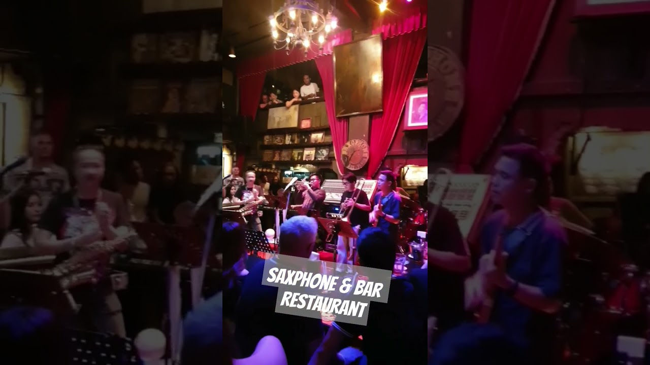 Great jazz and live music at saxphone and bar located near victory monument bangkok