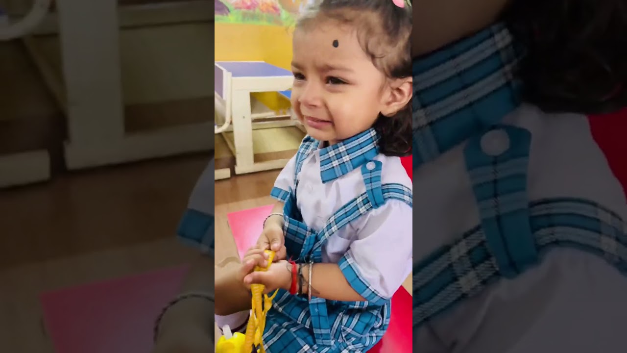 Tooktook first day school me bhut ro rhi !! mini vlog