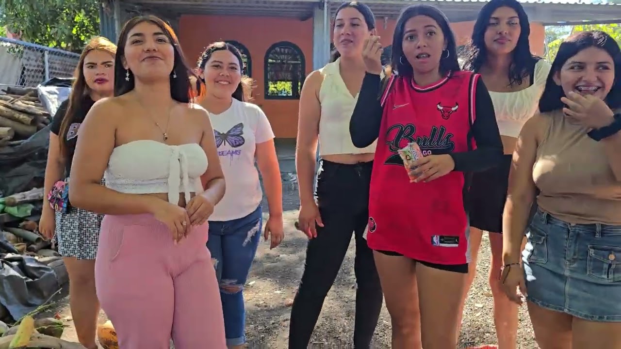 Julissa nos tiene una sorpresa en su casa.