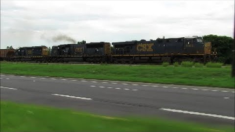 Pacing/Chasing CSX Q604 with nice power!
