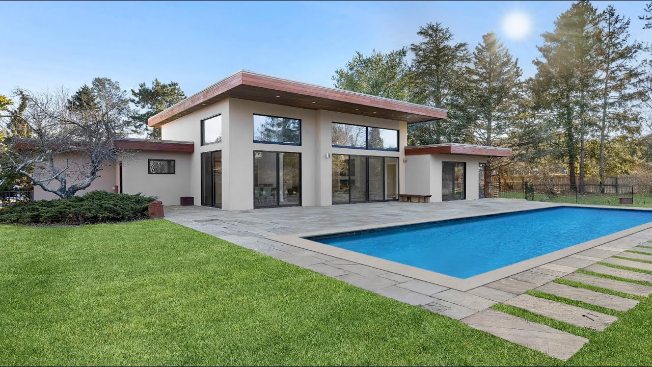 INSIDE a BRIGHT Hamptons Modern with a TENNIS COURT | 45 Mill Creek Cl, Water Mill | SERHANT. Tour