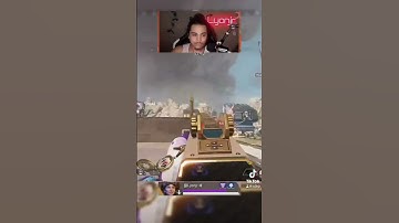 She got bonked by the space toy #apexlegend #apexcommunity #apex #gaming