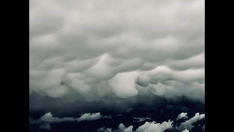 [#4] Thunderstorms seen from flight deck