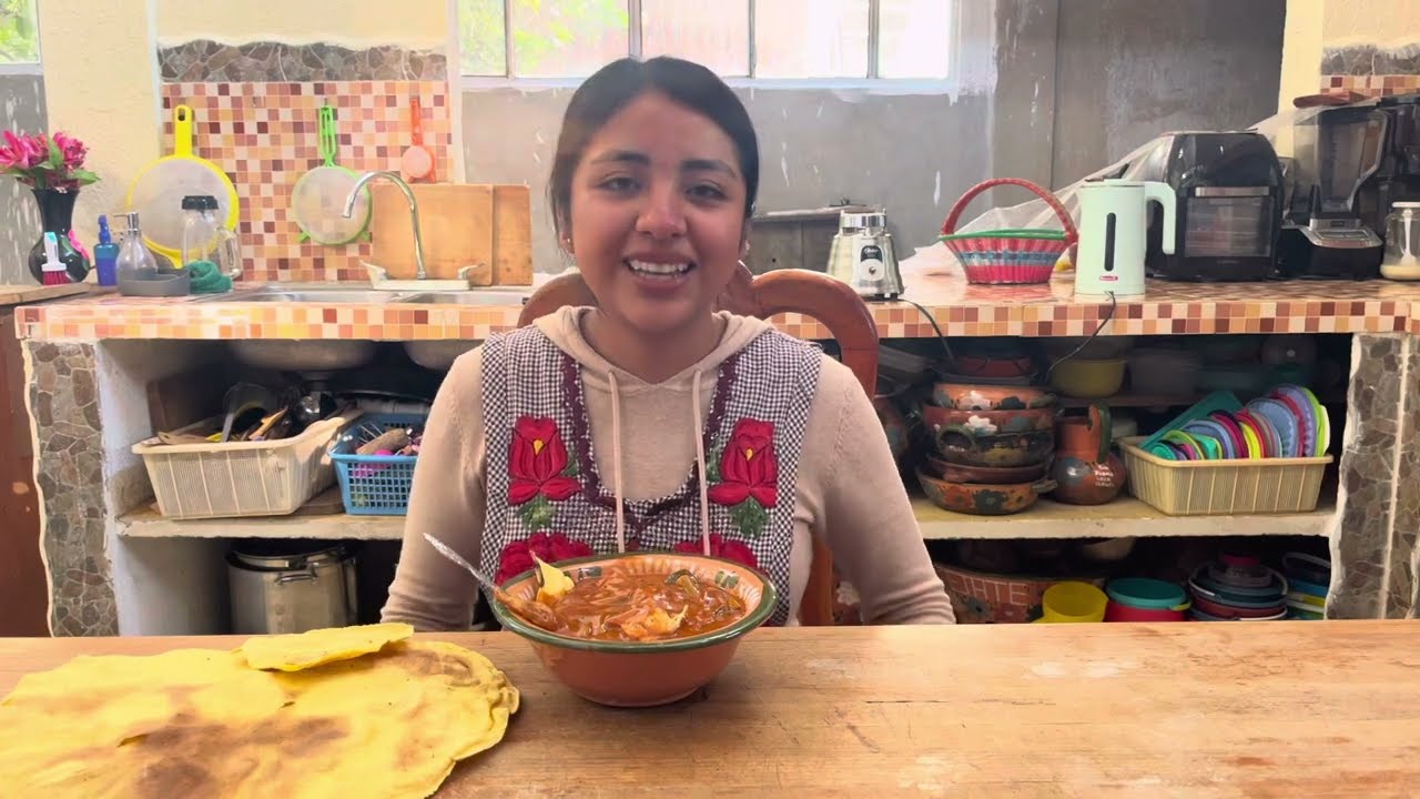MOLE AMARILLO DE POLLO receta OAXAQUEÑA  |Guelaguetza con Citlali