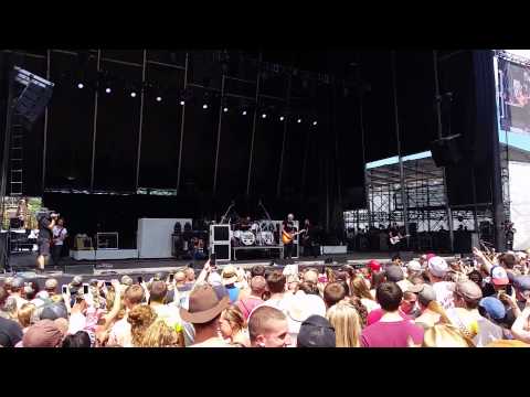 Chase Rice - How She Rolls (Taste of Country - 06/15/2014)