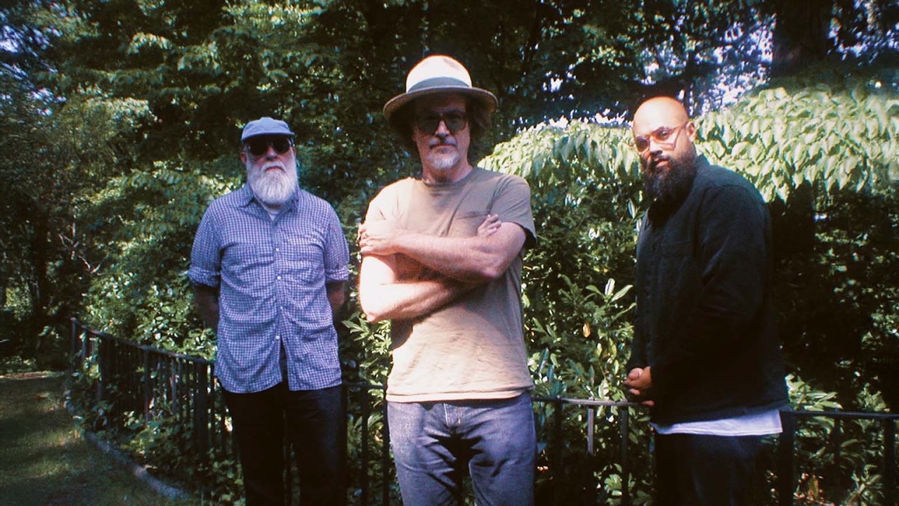 Assista a BASIC: Positive Halfway (Mikel Patrick Avery, Chris Forsyth & Douglas McCombs) - Constellation no YouTube Assista a BASIC: Positive Halfway (Mikel Patrick Avery, Chris Forsyth & Douglas McCombs) - Constellation no YouTube