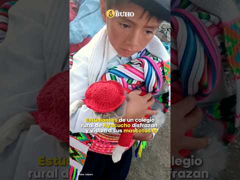 Estudiantes de un colegio rural de Ayacucho lucen su creatividad disfrazando a sus mascotas