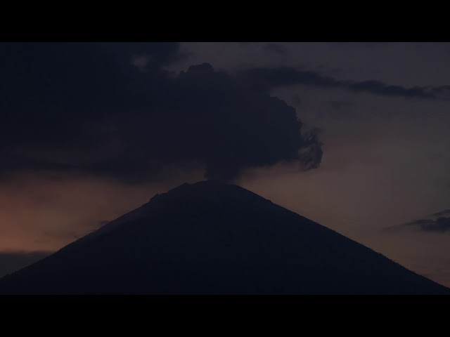Mt Agung Volcano Time Lapse: 4th Dec, Around sunset. class=