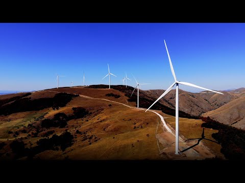 Video: A prodhon energji elektrike mullinjtë e erës?