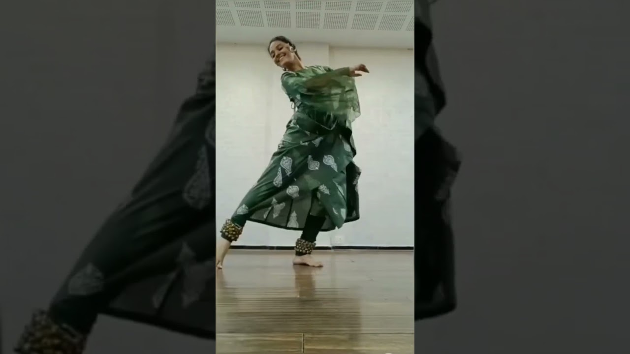 Master Bhakti Deshpande killing this trend with her own flare! 