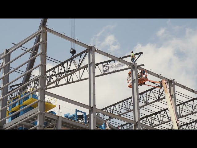 Topping-Off Ceremony at Bowling Green, KY, Plant class=