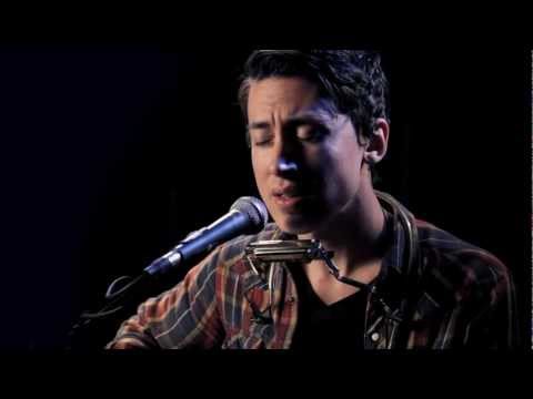 Noah Gundersen performs "Cigarettes"