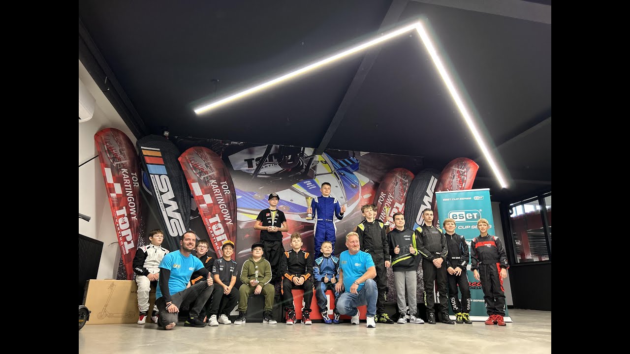 WROCŁAW TOP1 KARTING ESET Cup Series Final round (2) 20231028 - prilba Maximilian PIP