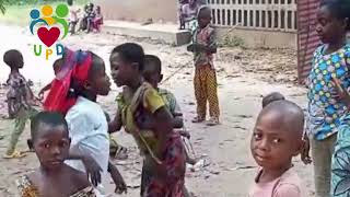 Progetto Mango: La vita dei bambini di Kabinda. La colazione non esiste.