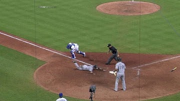 CWS@KC: Cabrera brings home another with RBI single