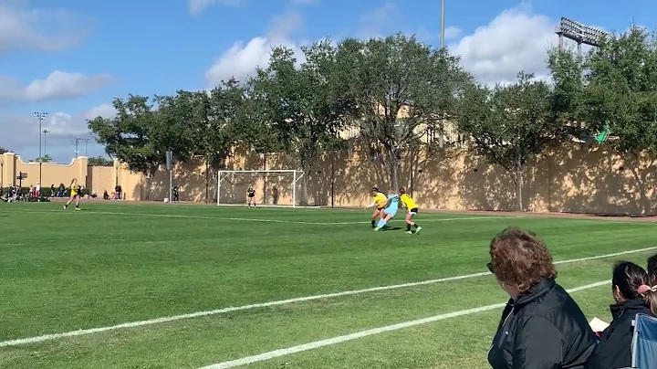 Sarah Rader, #35, Assist, 2022 Disney Showcase, El...