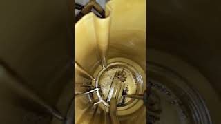 видео: VW Tuareg. Снятие топливного бака и насосов. картинка: VW Tuareg. Снятие топливного бака и насосов.