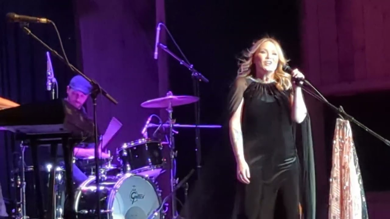 Rumours ATL (Fleetwood Mac tribute) - "Dreams" Renfro Valley  Mount Vernon, KY  May 20, 2023