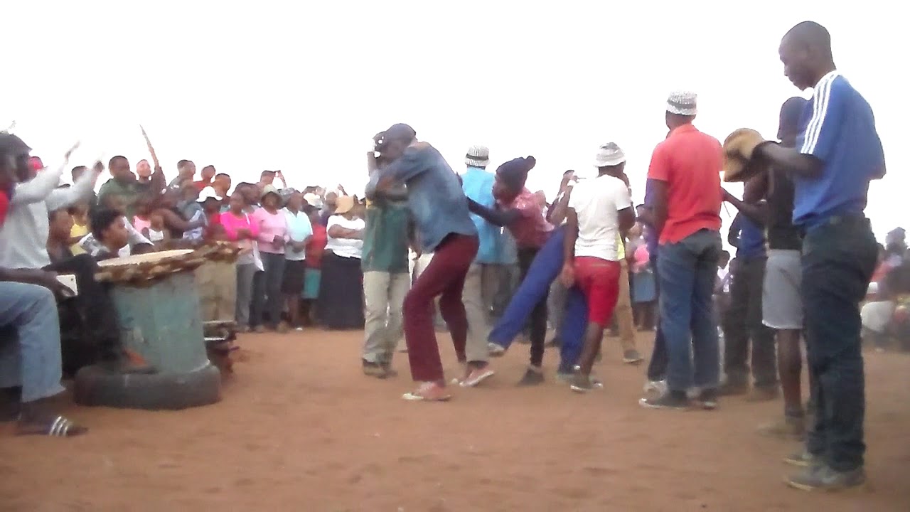 Black Coffee is one of ma Favorite DJ in Mzansi Dinaka Tsa Bluza in Limpopo Bochum Ga-Malebogo